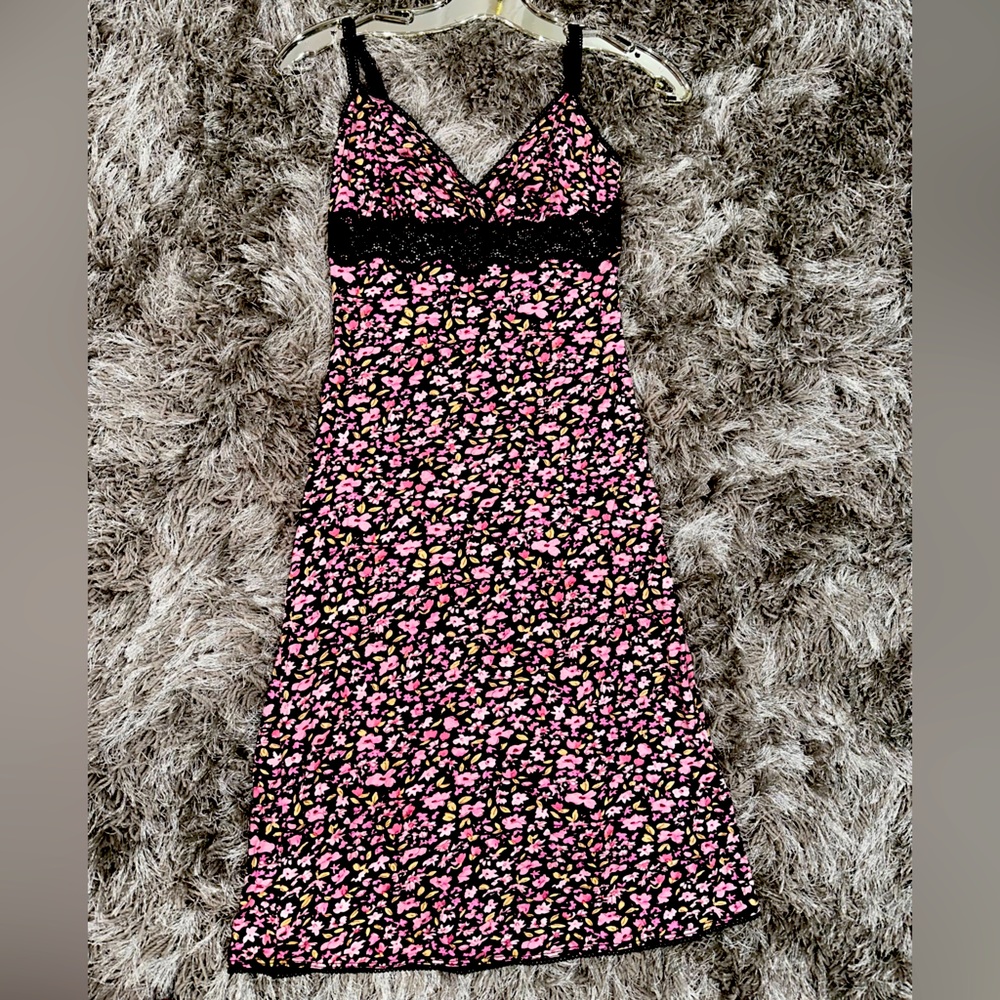 Betsey Johnson VINTAGE floral cotton stretch slip dress. Woman’s size P 💕💐💕